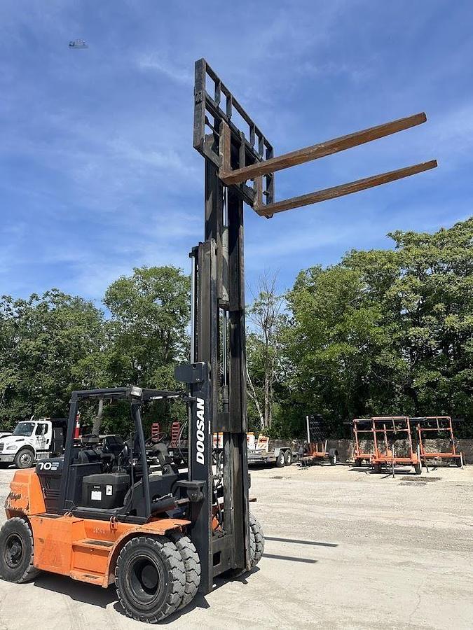 Used 2019 DOOSAN D70S-7