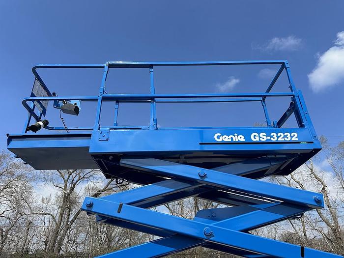 Used 2015 GENIE GS-3232