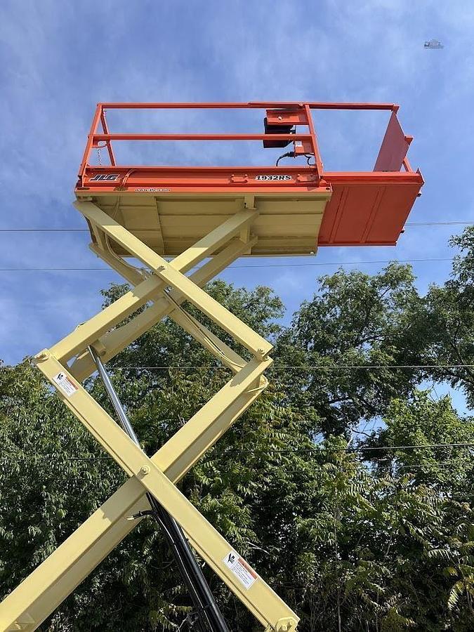 Used 2015 JLG 1932RS