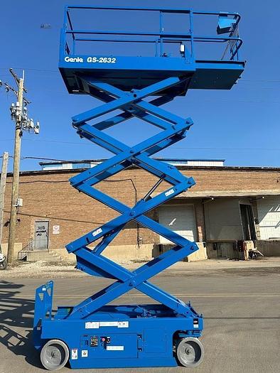 Used 2014 GENIE GS2632