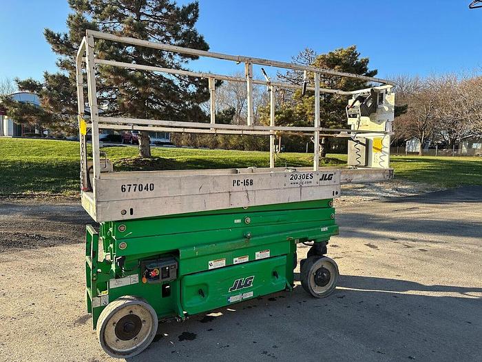 Used 2015 JLG 2030ES