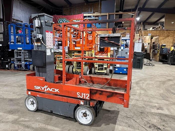 Used 2017 SKYJACK SJ12