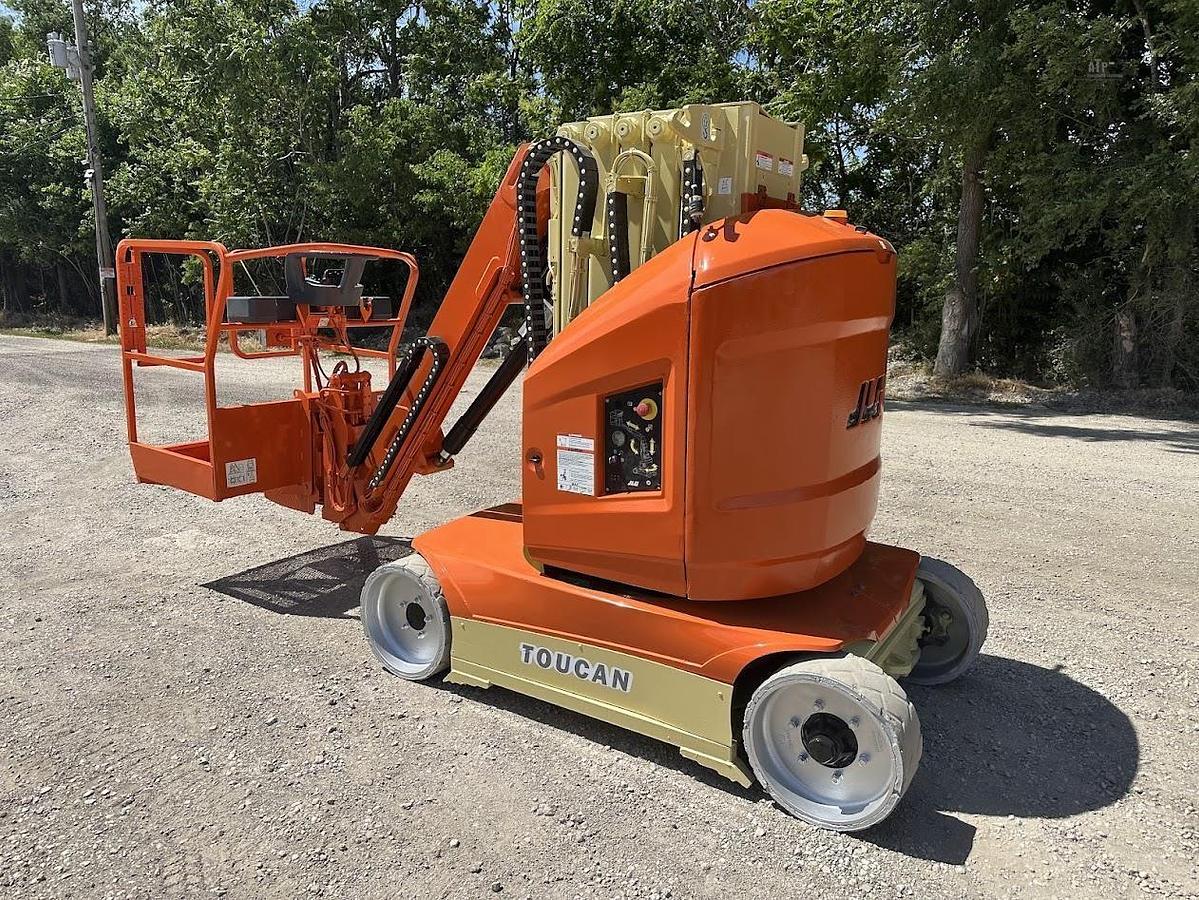 Used 2016 JLG TOUCAN 32E