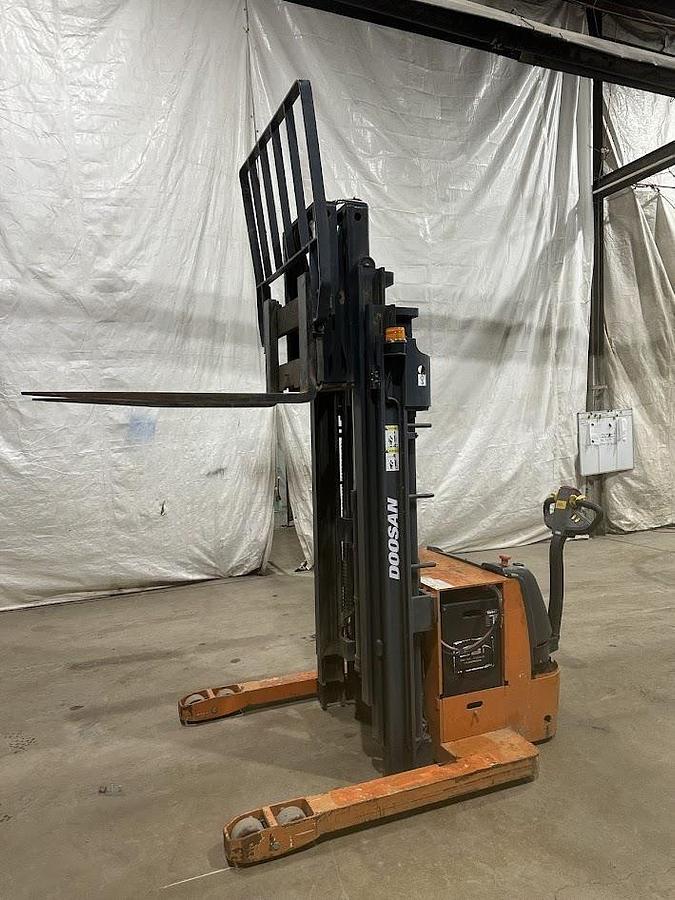 Used DOOSAN BWP17S-7