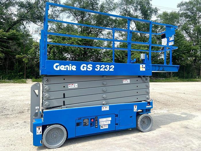 Used 2015 GENIE GS3232