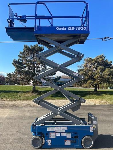 Used 2013 GENIE GS1930