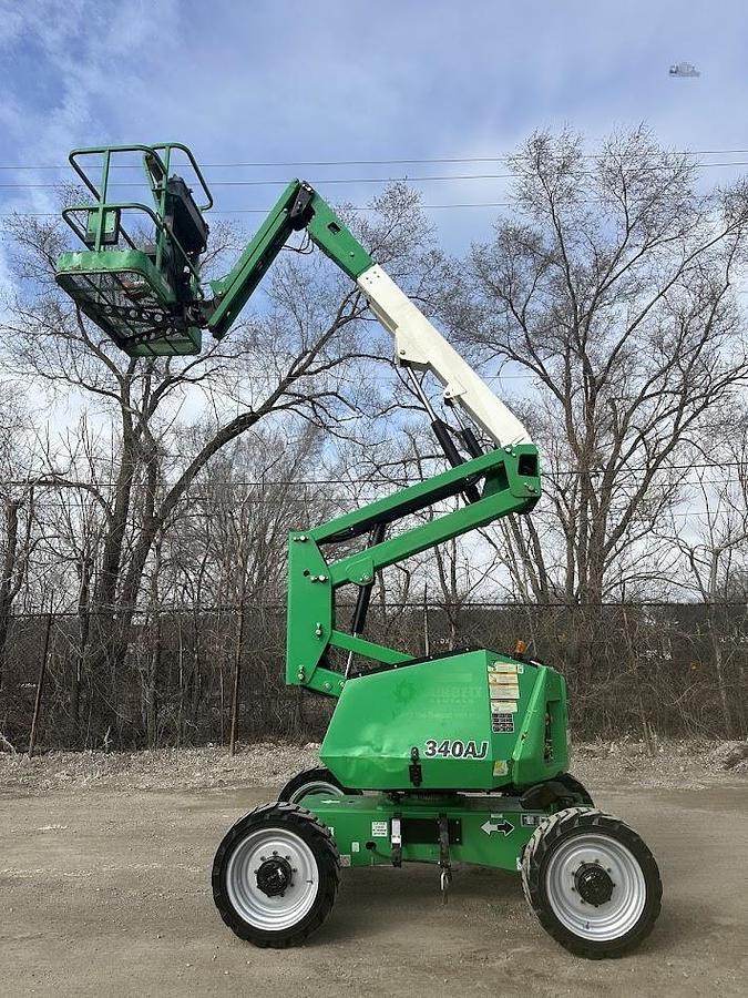 Used 2017 JLG 340AJ