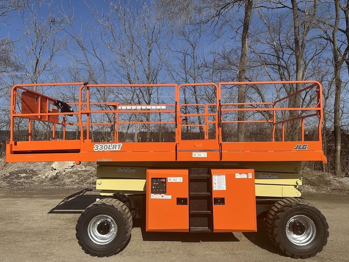 Used 2018 JLG 330LRT