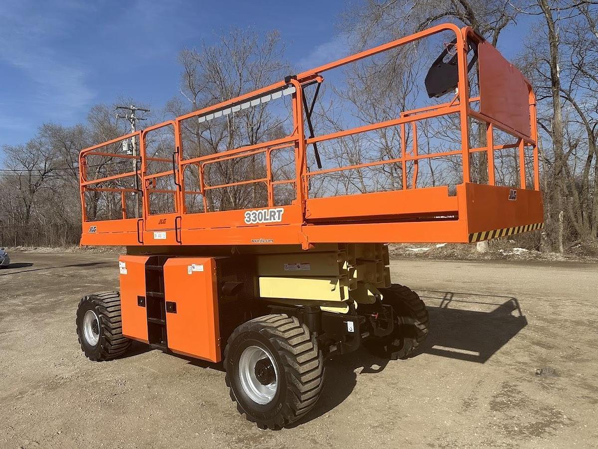 Used 2018 JLG 330LRT