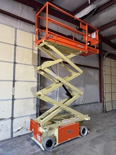Used 2014 JLG 1932RS
