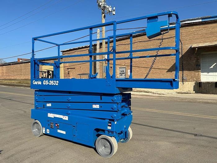 Used 2014 GENIE GS2632