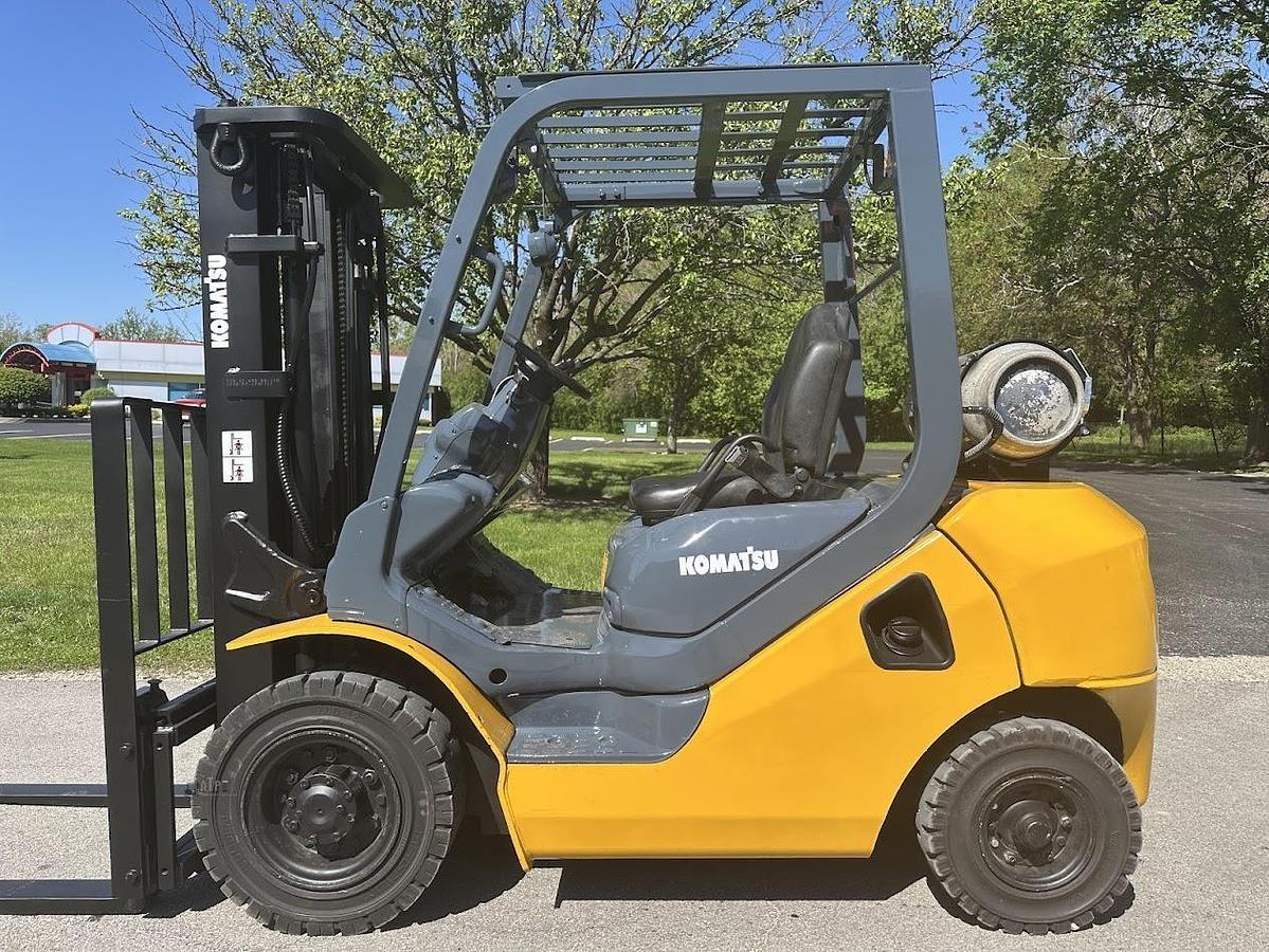 Used 2012 KOMATSU FG25T-16