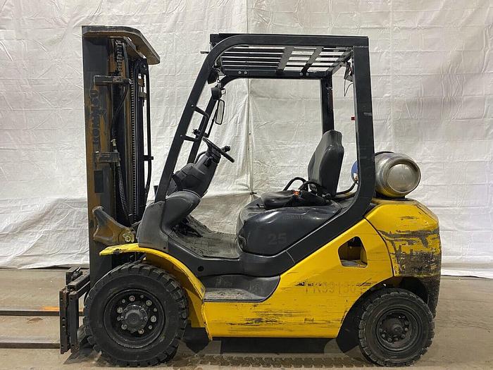 Used 2015 KOMATSU AFG25T-16