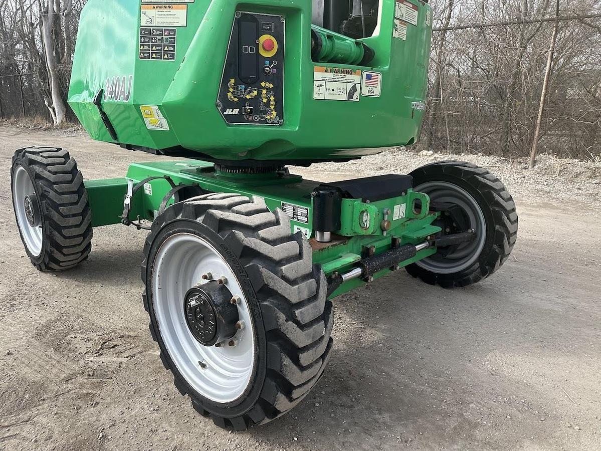 Used 2017 JLG 340AJ