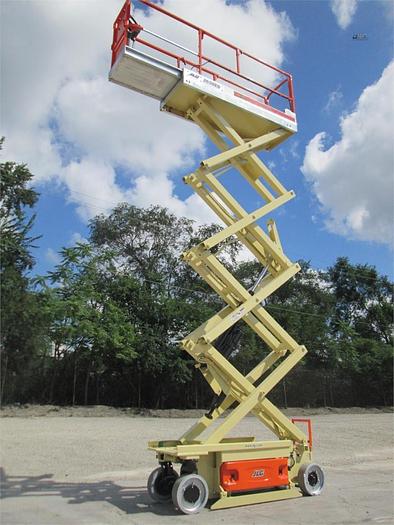 Used 2015 JLG 2630ES