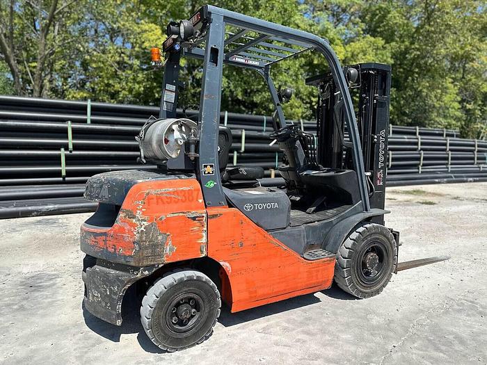 Used 2013 TOYOTA 8FGU25