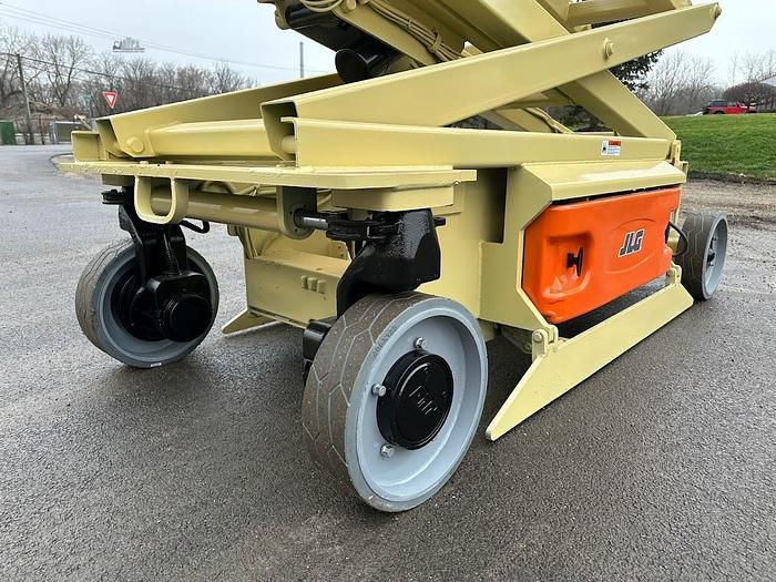 Used 2013 JLG 3246ES