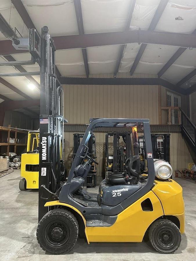 Used KOMATSU FG25T-16