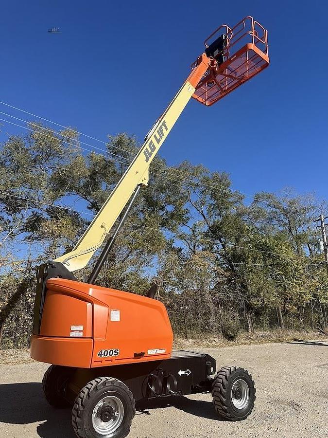 Used 2016 JLG 400S
