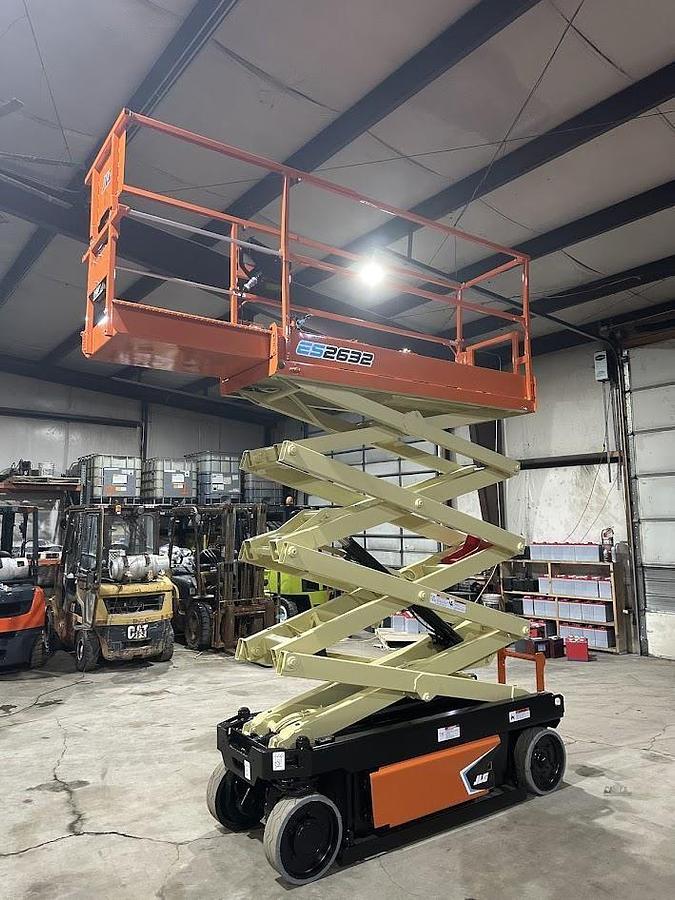 Used 2022 JLG ES2632