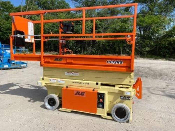 Used 2015 JLG 1932RS