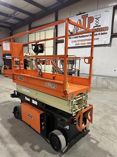 Used 2015 JLG 1932RS