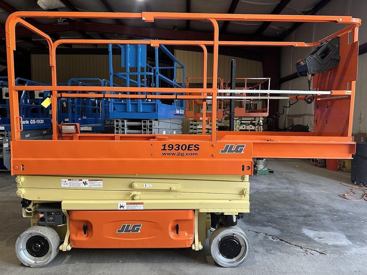 Used 2017 JLG 1930ES
