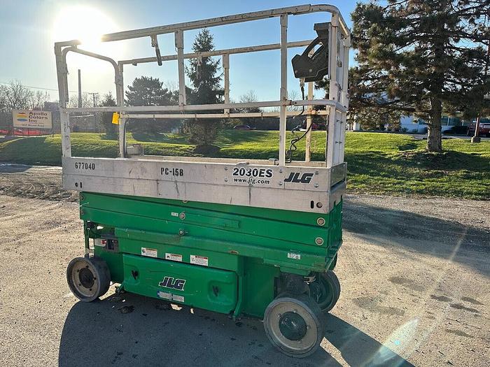 Used 2015 JLG 2030ES