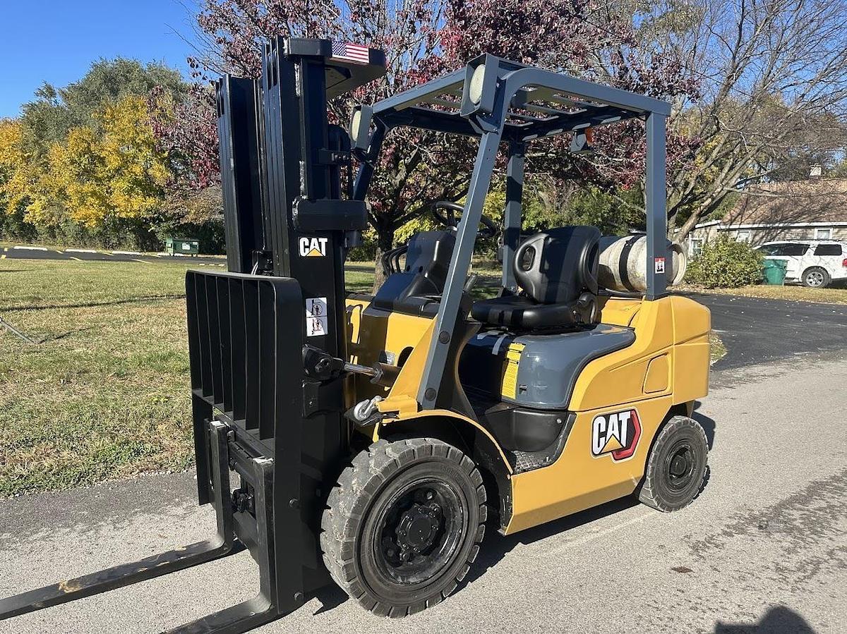 Used 2017 CATERPILLAR GP25N