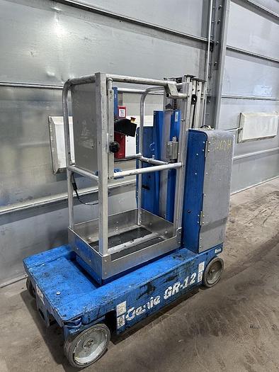 Used 2015 GENIE GR12