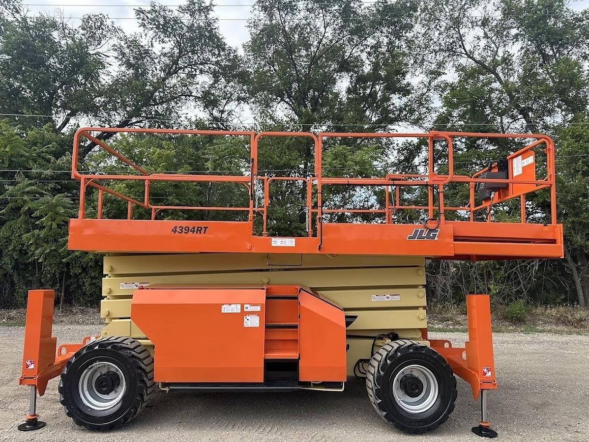 Used 2015 JLG 4394RT