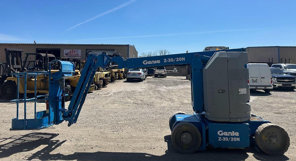 Used 2014 GENIE Z30/20N RJ
