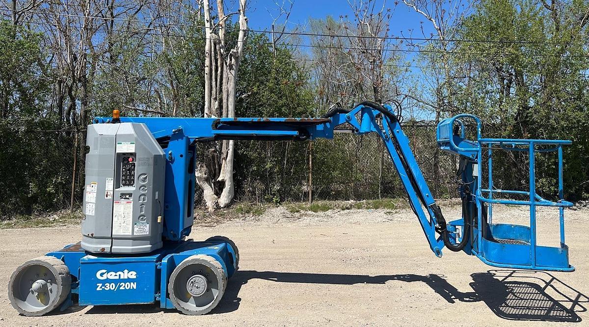 Used 2014 GENIE Z30/20N RJ