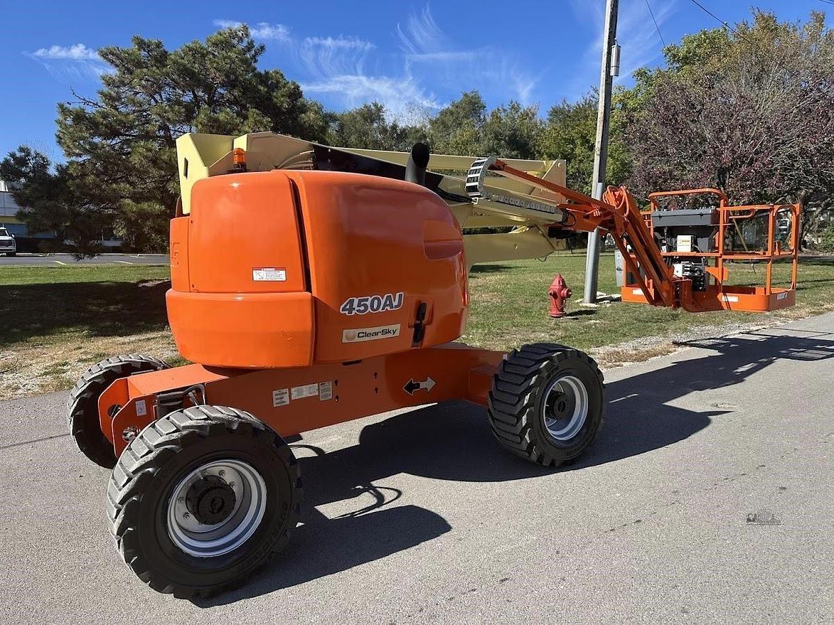 Used 2015 JLG 450AJ