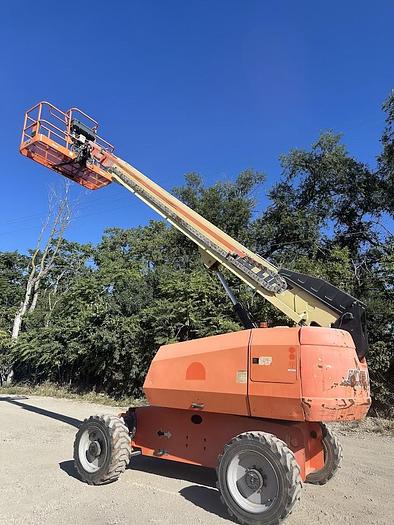 Used JLG 600S