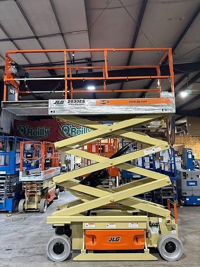 Used 2015 JLG 2030ES