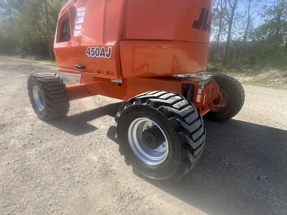 Used 2017 JLG 450AJ