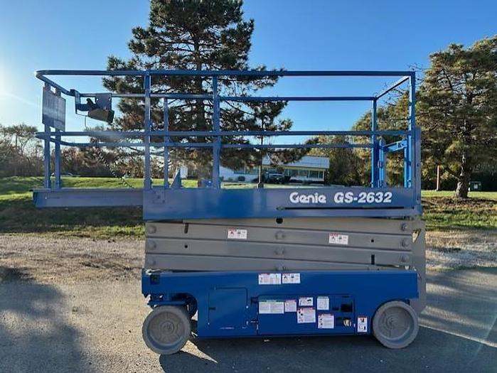 Used 2014 GENIE GS2632