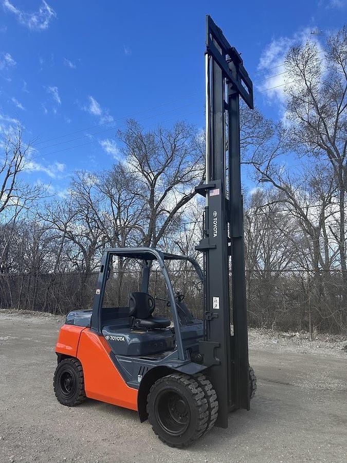 Used 2018 TOYOTA 8FD40U