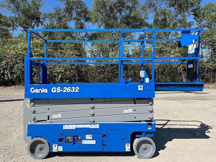 Used 2014 GENIE GS2632