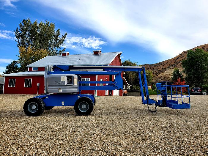 Used 2014 Genie Z60/34 Articulated Boom Lift ** 747 Hrs **