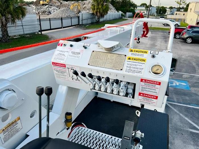 Used Terex Commander C4047 Digger Derrick on 2011 Ford F750 Reg Cab Utility Truck - 96762