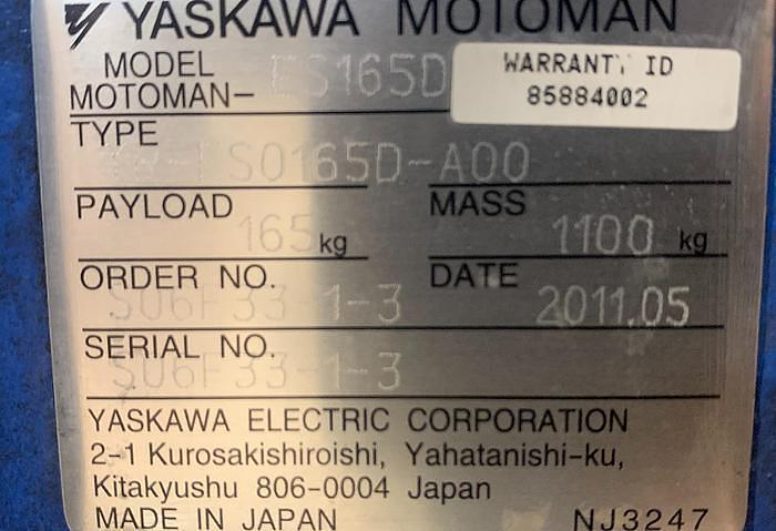 Used YASKAWA MOTOMAN  ES165D 6 AXIS CNC ROBOT WITH DX100 CONTROLLER WITH SPOT WELDING GUN