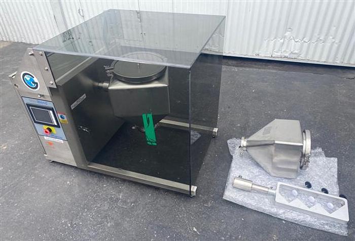 Used LAB GLOBE PHARMA MAXI-BLEND MIXER WITH 16 AND 8 QT. BINS AND 3 JAR MIXING ARM