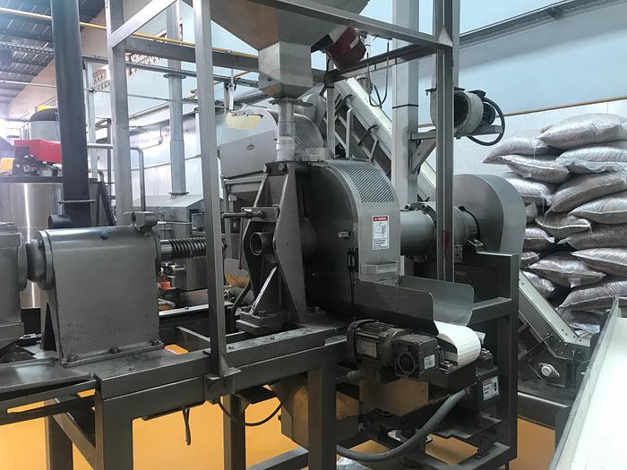 EXTRUDER FOR FRIED & BAKED SNACKFOOD