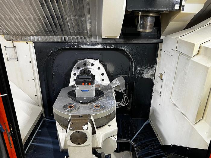 Gebraucht 5-Achsen Bearbeitungszentrum  Mazak Variaxis j-600/5X 