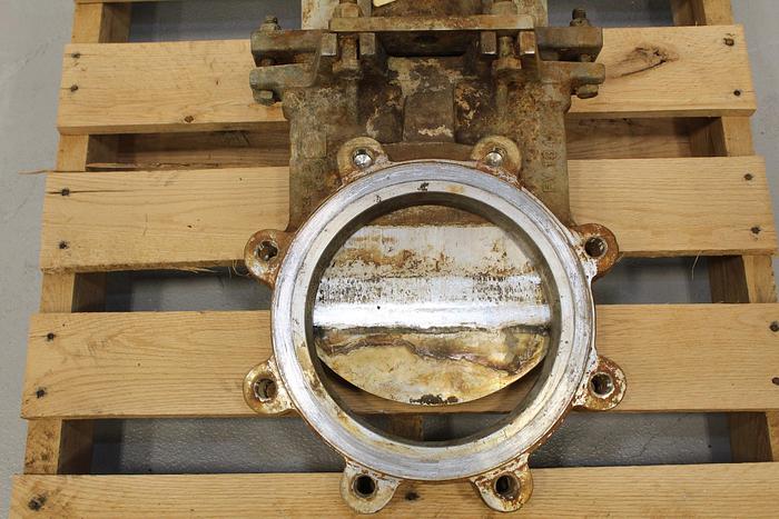 Used Fabri-Valve 8" Hand Operated Knife Gate Valve #44020