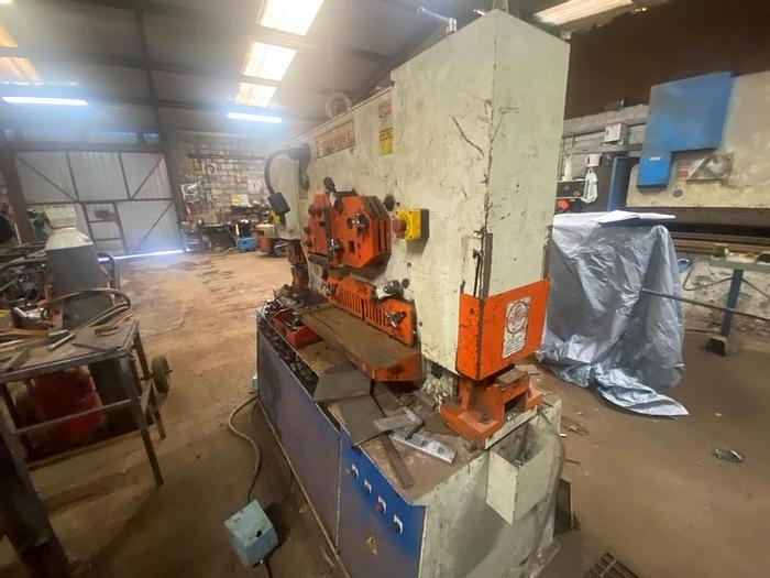 Used 2006 Sunrise IW100S Hydraulic Ironworker