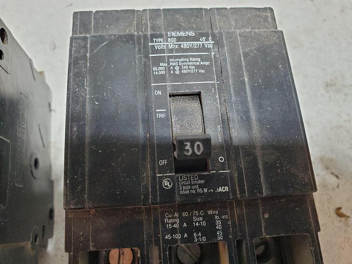 Used (Lot of 2) SIEMENS 30 AMP CIRCUIT BREAKER 480Y/277 VAC 3 POLE
