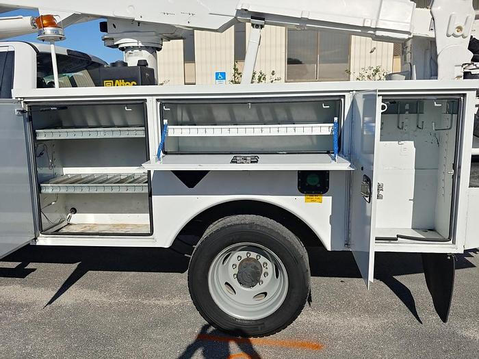 Used Altec AT37G 42ft Bucket Boom on 2018 Ford F550 Reg Cab Utility Truck - 75432